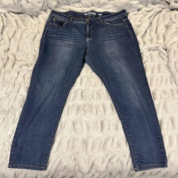 Wallflower Jeans Womens Size 24 Regular Ultra Fit Skinny Dark Wash Stretch Denim - Picture 1 of 8
